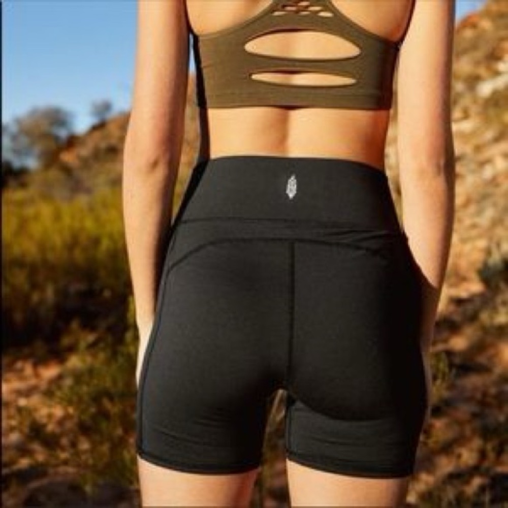 FREE PEOPLE/ FP MOVEMENT Hang Time Biker Shorts Size M Black
